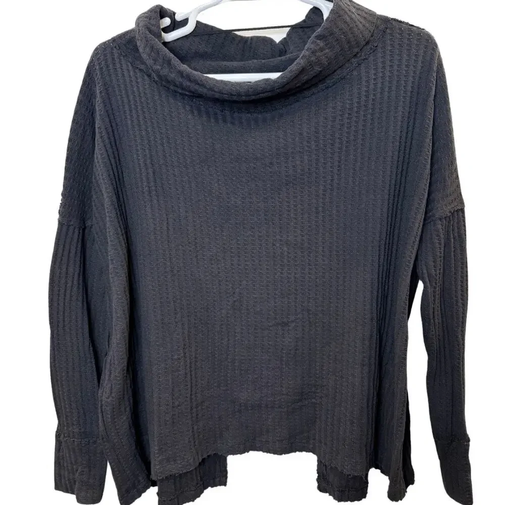Free People Women’s Waffle Knit Turtleneck Top Size L